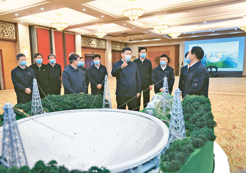 2021年2月3日至5日,中共中央总书记、国家主席、中央军委主席习近平来到贵州考察调研,看望慰问各族干部群众,向全国各族人民致以美好的新春祝福。这是5日上午,习近平亲切会见